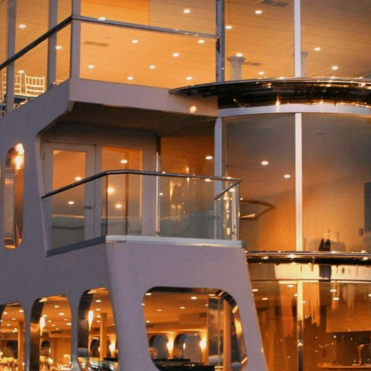 New York: New Year's Eve Dinner Cruise + Unlimited Drinks - Photo 1 of 7